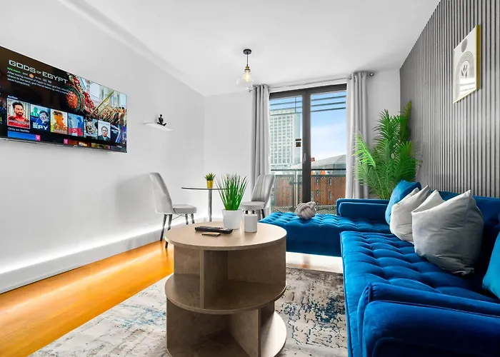 Chic City Centre Apartment - China Town - Balcony - Parking - Wifi - Netflix - 43A